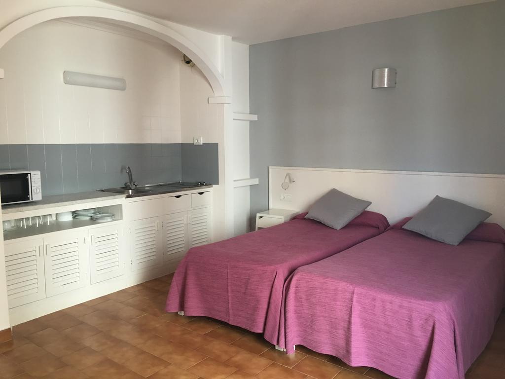 Apartamentos Orosol 2 By Typic Hotels San Antonio  Bagian luar foto