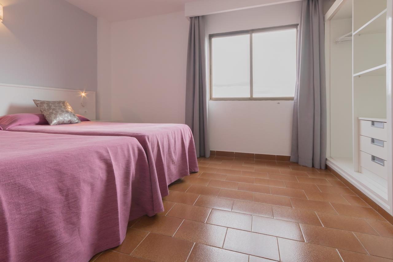 Apartamentos Orosol 2 By Typic Hotels San Antonio  Bagian luar foto