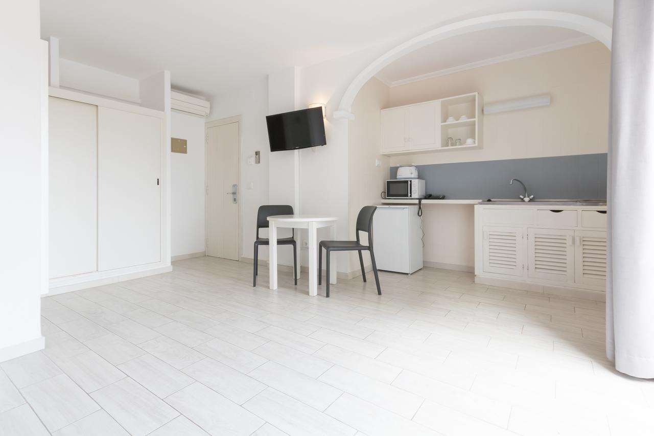Apartamentos Orosol 2 By Typic Hotels San Antonio  Bagian luar foto