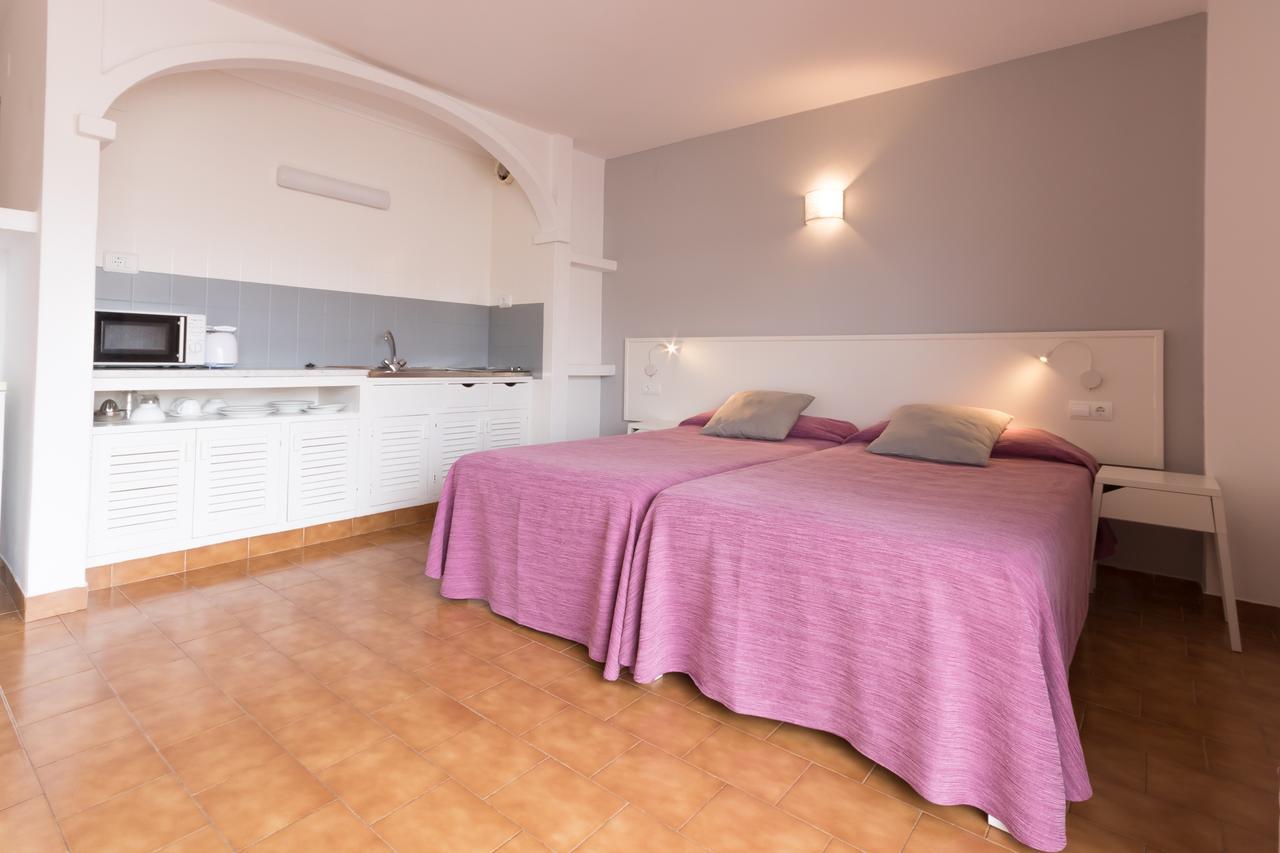Apartamentos Orosol 2 By Typic Hotels San Antonio  Bagian luar foto