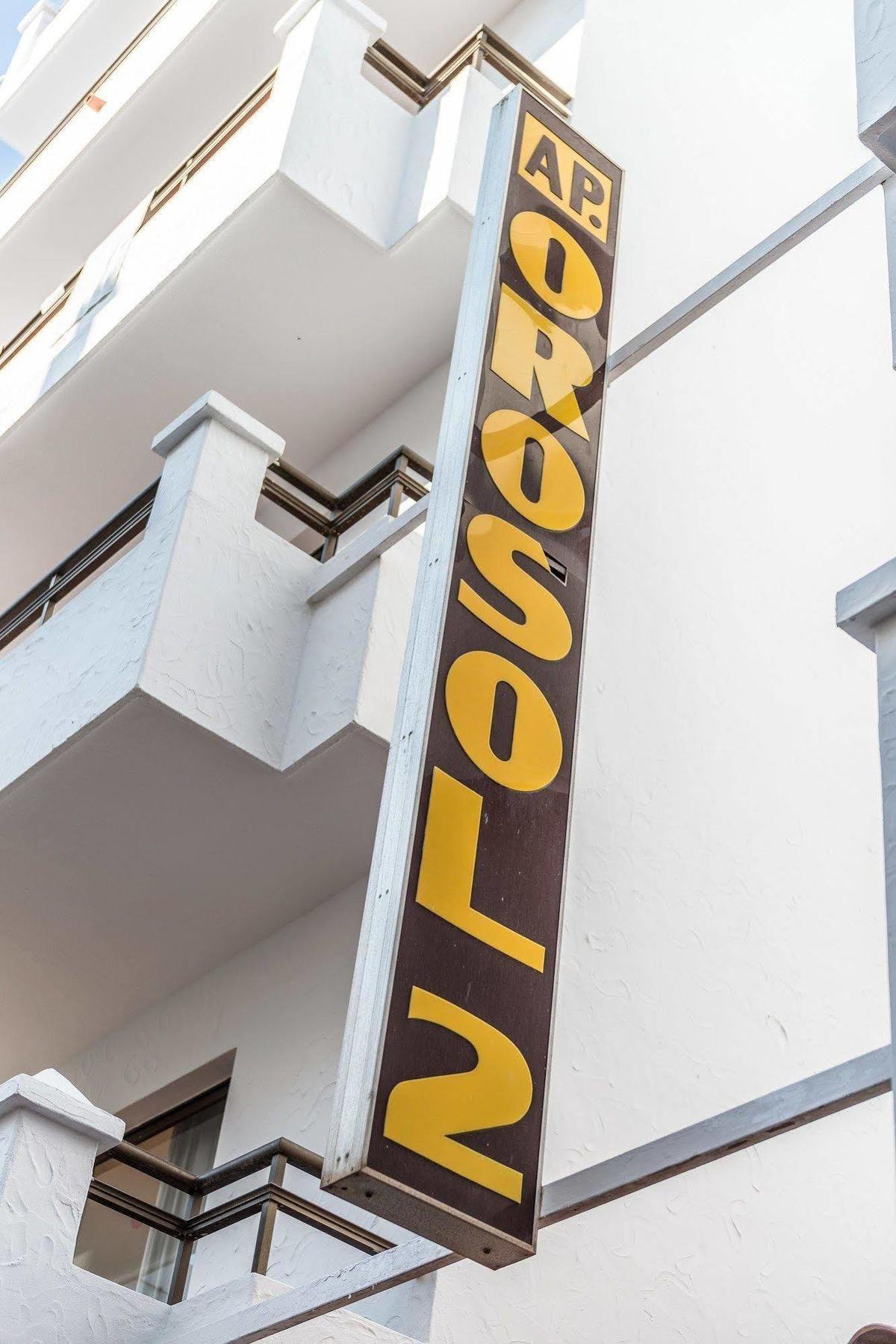 Apartamentos Orosol 2 By Typic Hotels San Antonio  Bagian luar foto