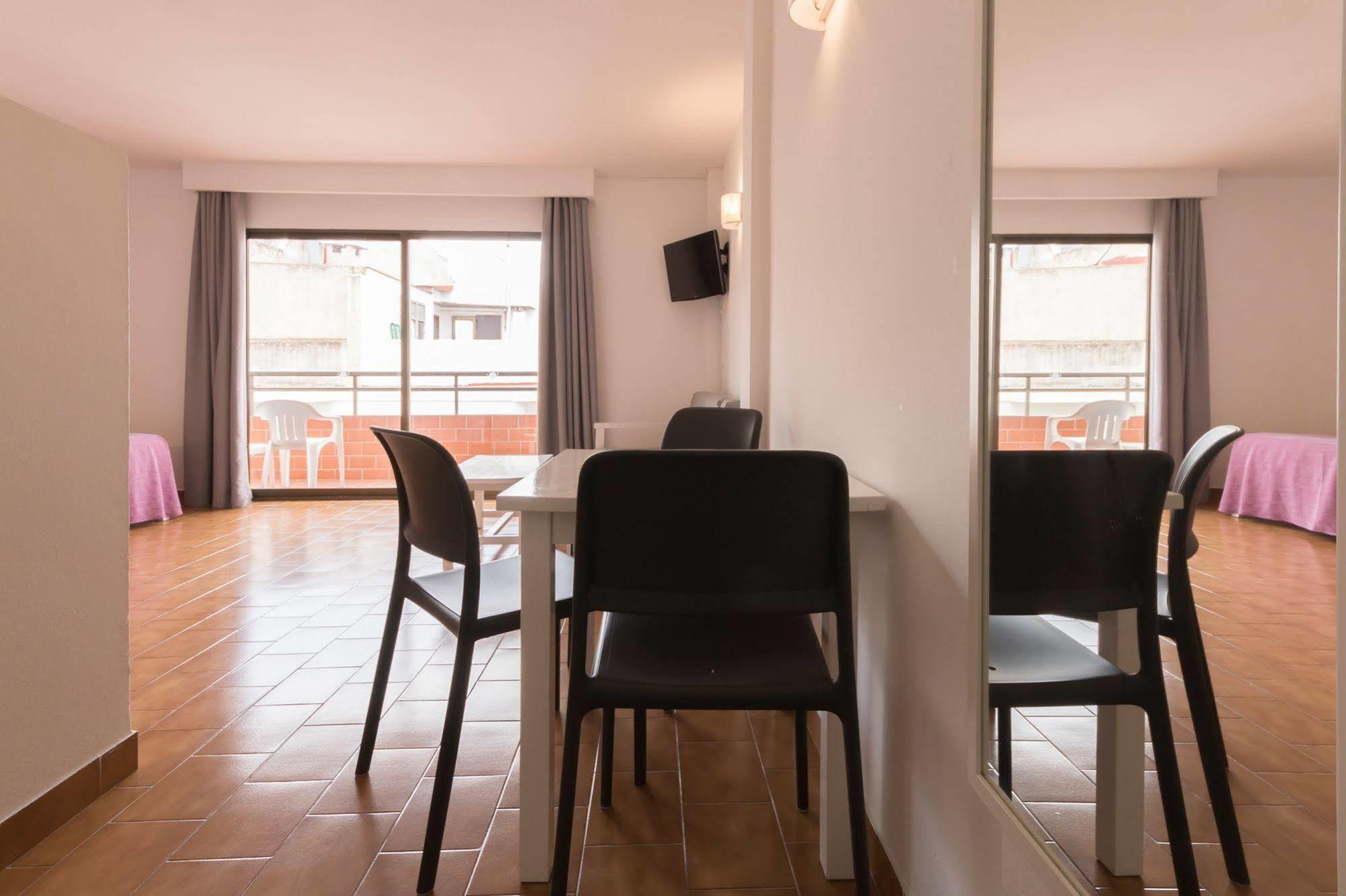 Apartamentos Orosol 2 By Typic Hotels San Antonio  Bagian luar foto