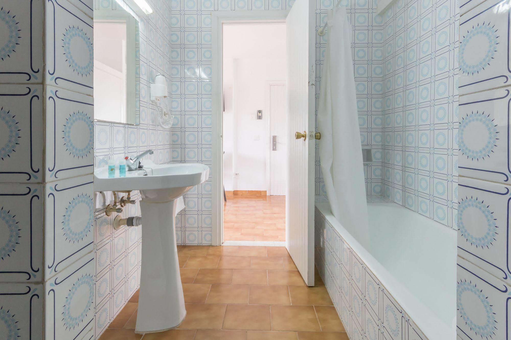 Apartamentos Orosol 2 By Typic Hotels San Antonio  Bagian luar foto