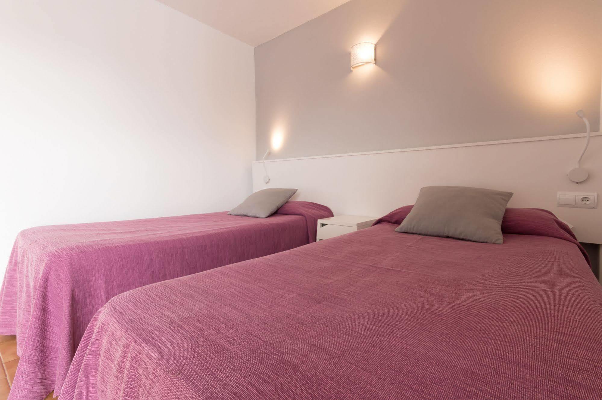 Apartamentos Orosol 2 By Typic Hotels San Antonio  Bagian luar foto
