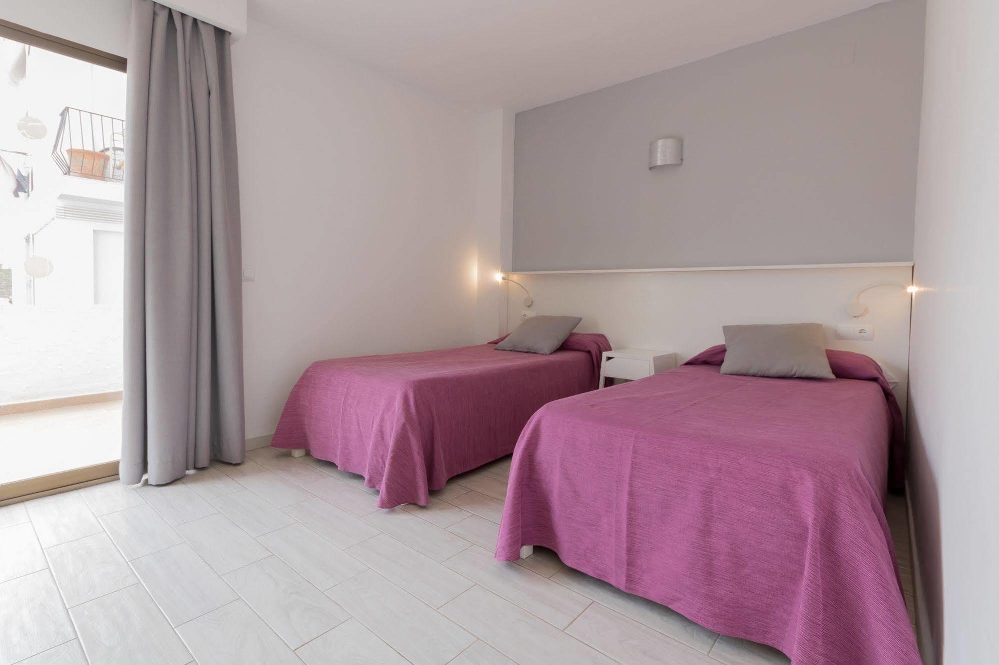 Apartamentos Orosol 2 By Typic Hotels San Antonio  Bagian luar foto